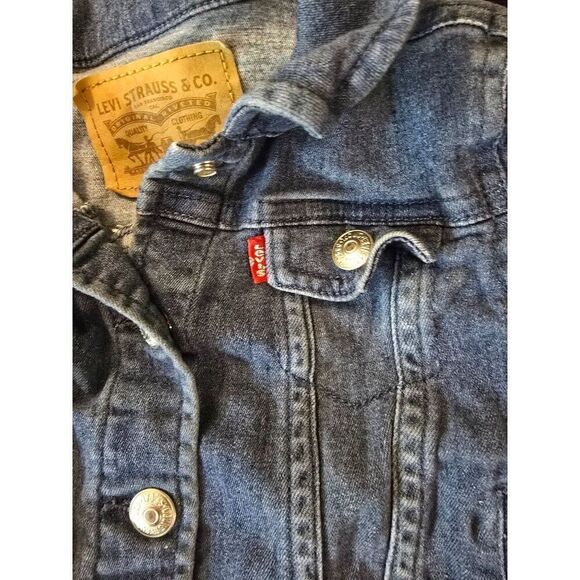 Levis 24M Girls Denim Jacket With Button Front & Ruffled Hem - Picture 3 of 7